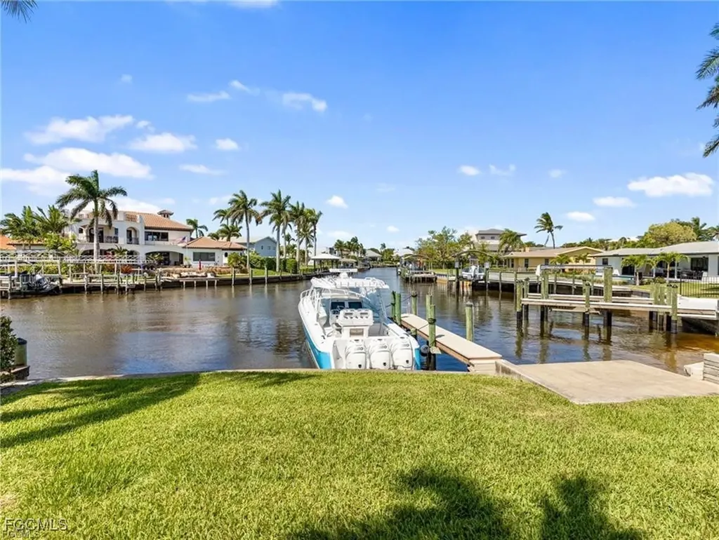 450 Keenan Avenue Fort Myers FL 33919