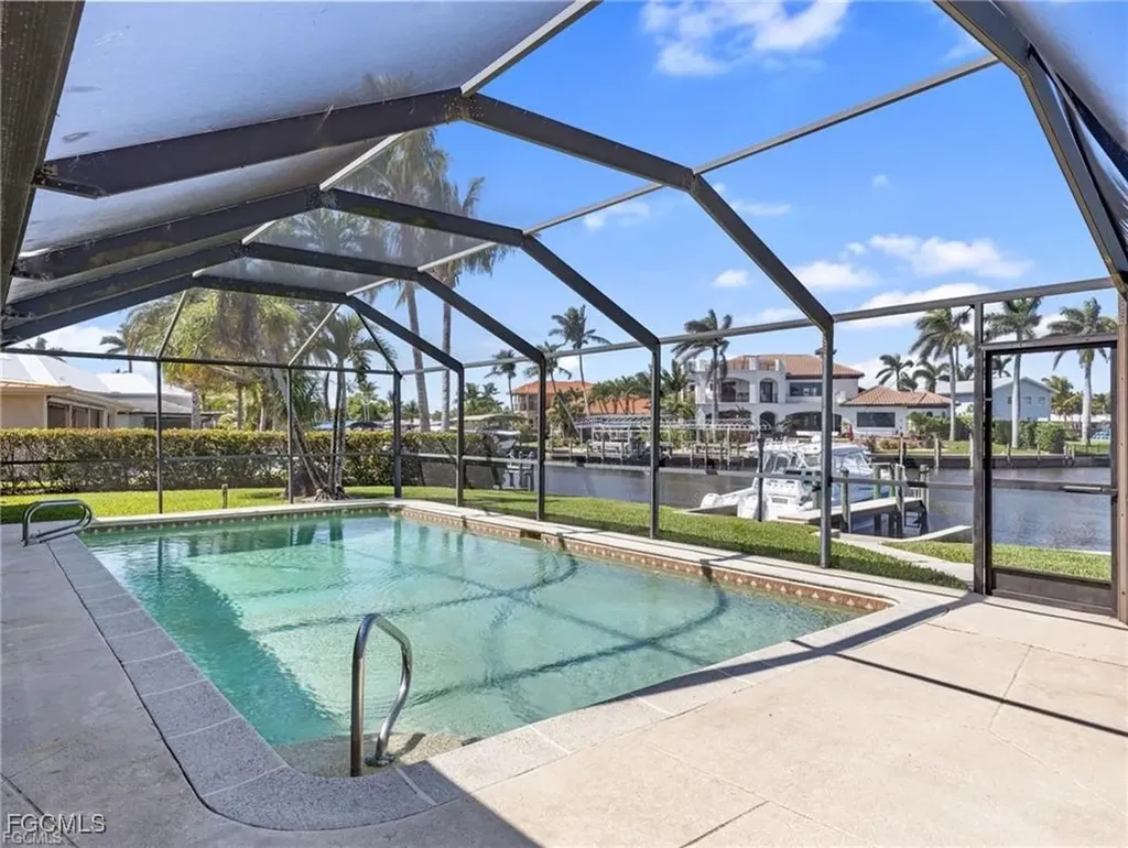 450 Keenan Avenue Fort Myers FL 33919