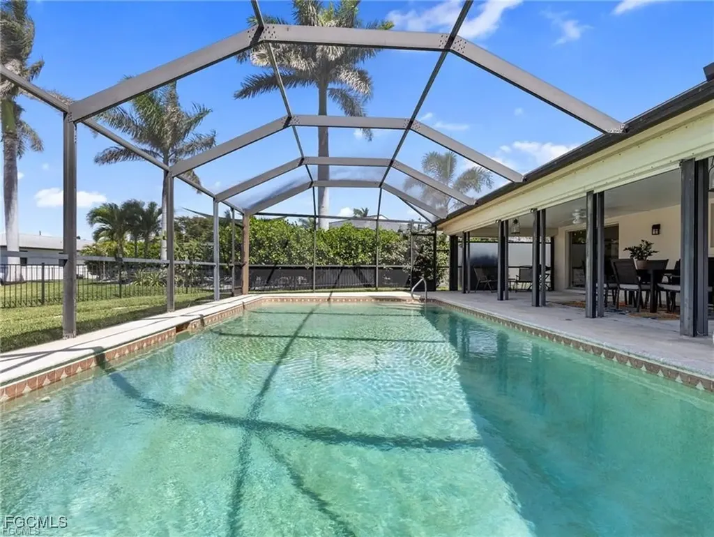 450 Keenan Avenue Fort Myers FL 33919