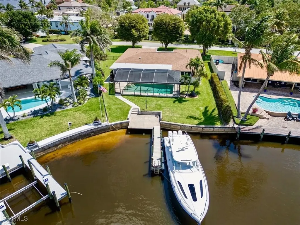 450 Keenan Avenue Fort Myers FL 33919