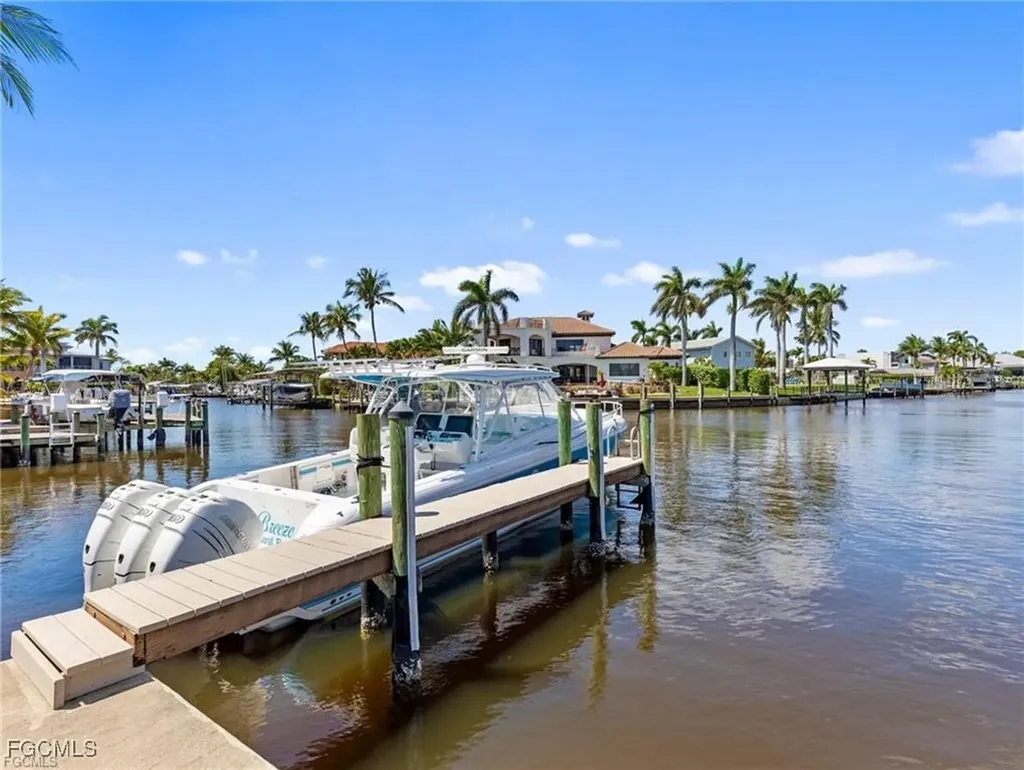 450 Keenan Avenue Fort Myers FL 33919