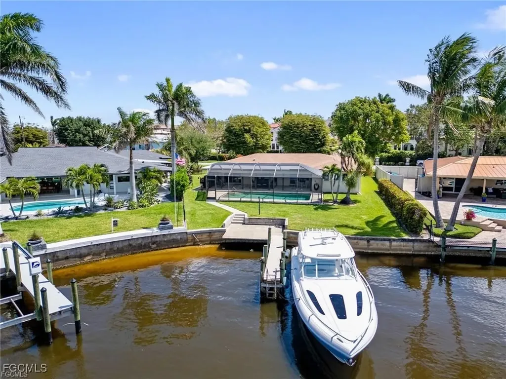 450 Keenan Avenue Fort Myers FL 33919