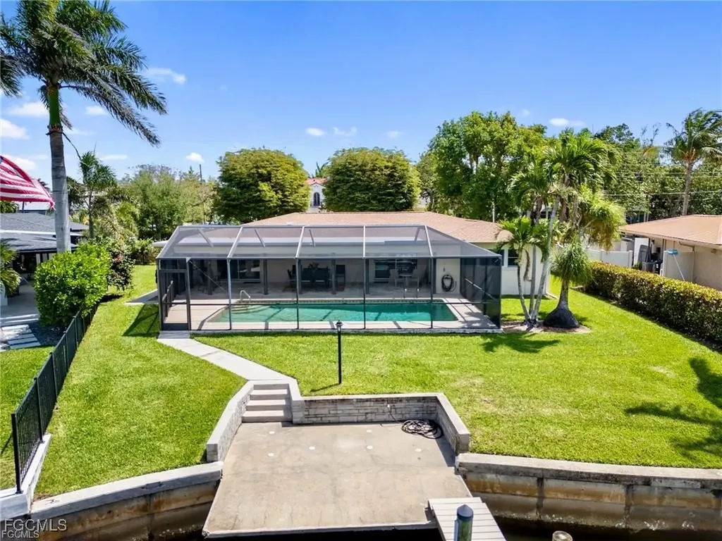 450 Keenan Avenue Fort Myers FL 33919