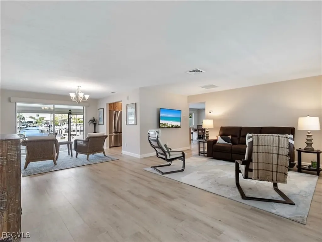 450 Keenan Avenue Fort Myers FL 33919