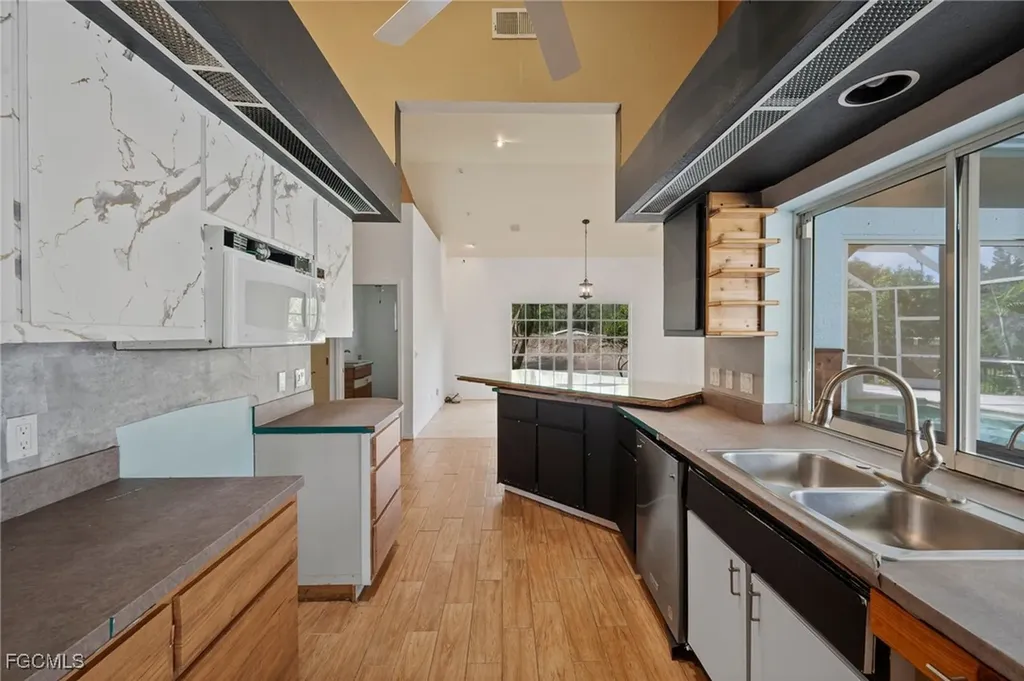 1981 Carbonata Drive Alva FL 33920