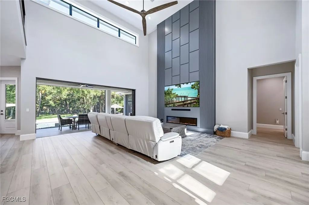 4030 Horse Creek Boulevard Fort Myers FL 33905