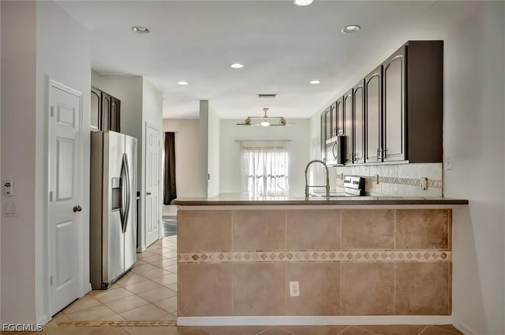 8860 Falcon Pointe Loop Fort Myers FL 33912