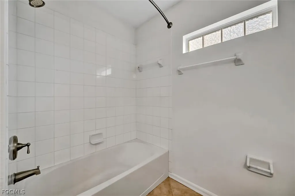 8860 Falcon Pointe Loop Fort Myers FL 33912