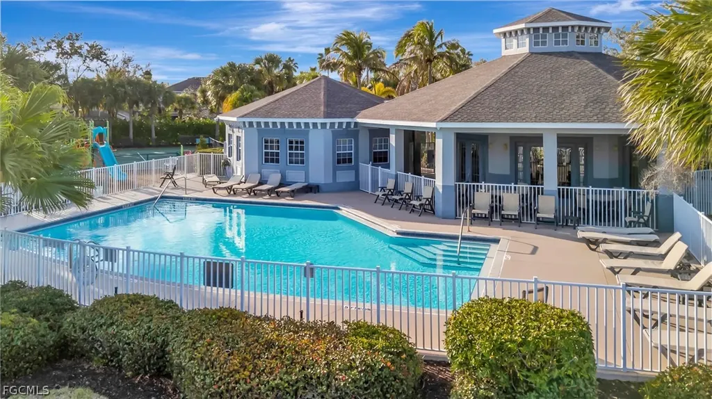 8860 Falcon Pointe Loop Fort Myers FL 33912