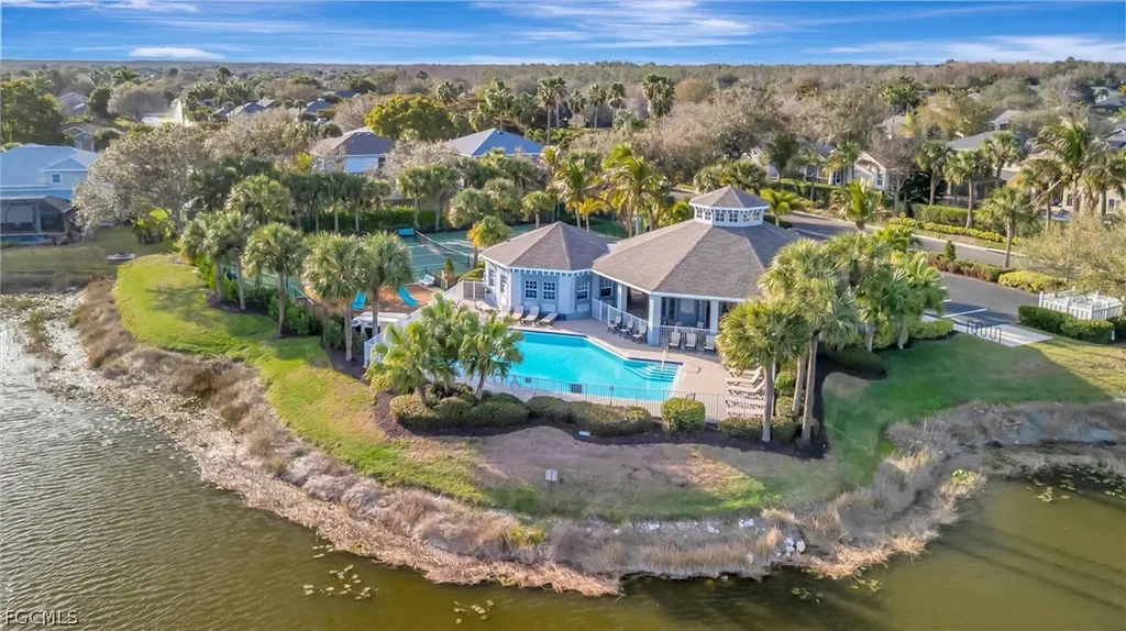 8860 Falcon Pointe Loop Fort Myers FL 33912