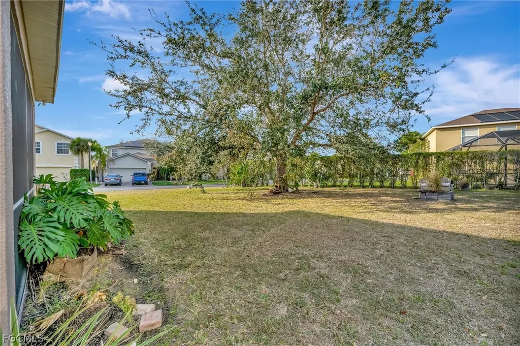 8860 Falcon Pointe Loop Fort Myers FL 33912