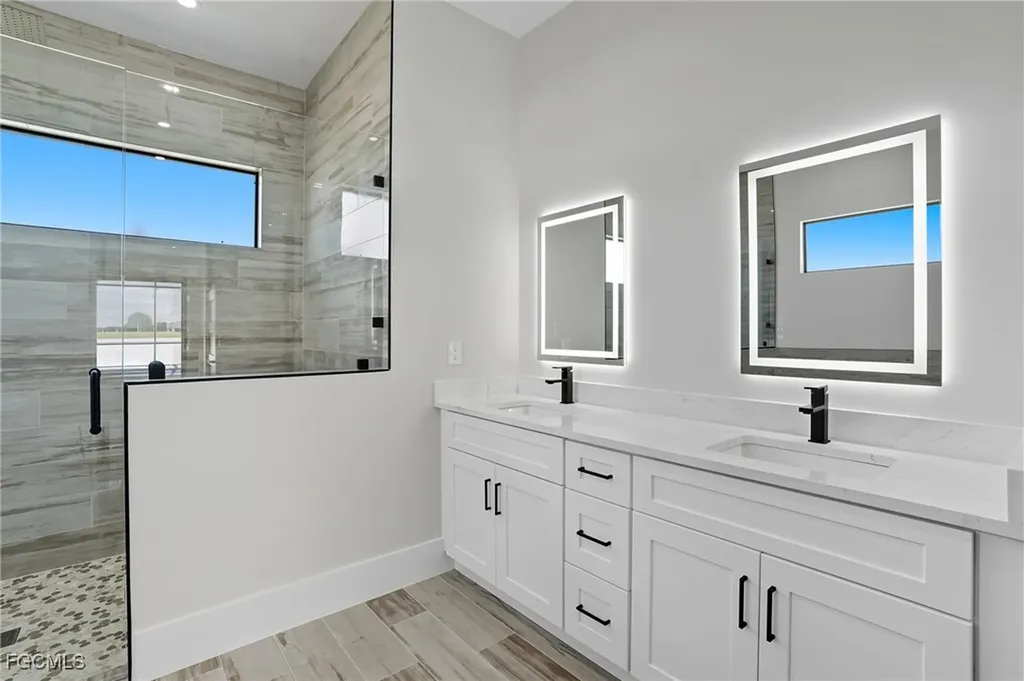 3417 Gulfstream Parkway Cape Coral FL 33993