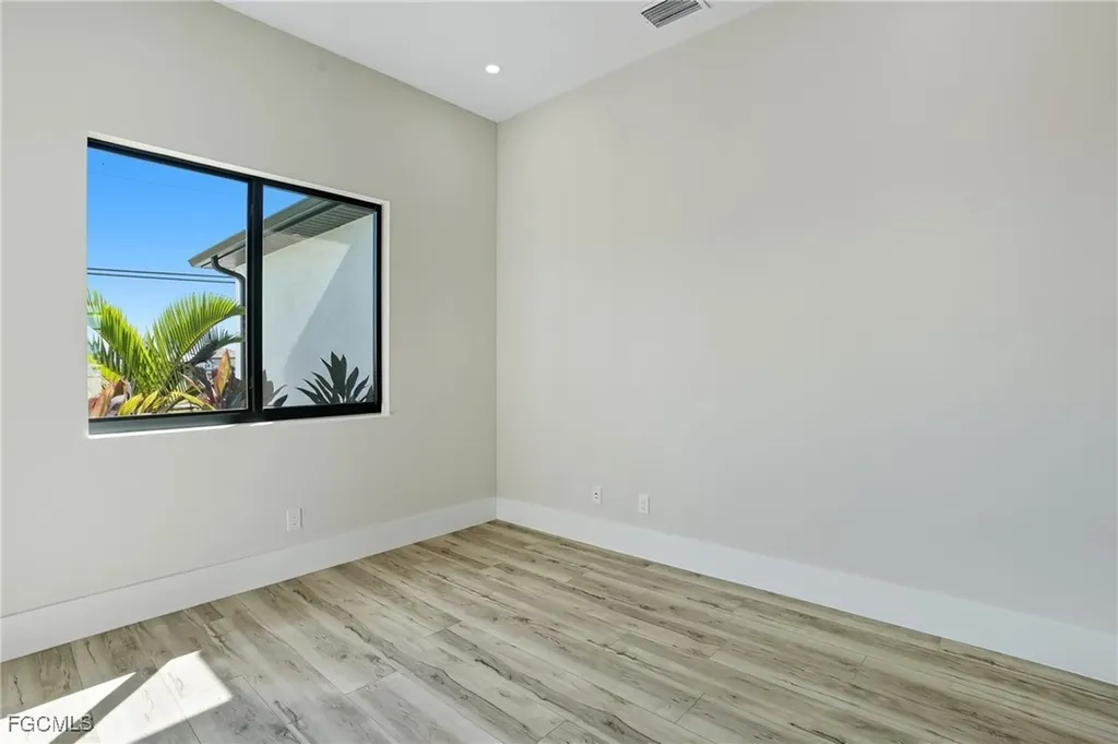 3417 Gulfstream Parkway Cape Coral FL 33993