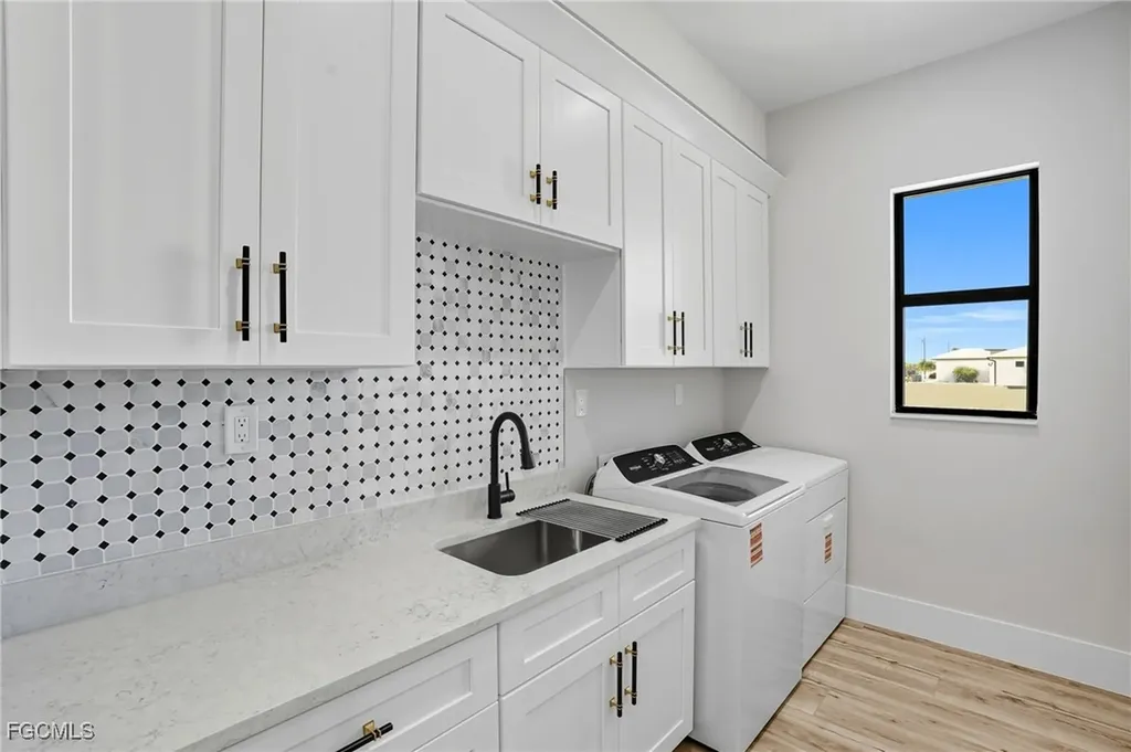 3417 Gulfstream Parkway Cape Coral FL 33993