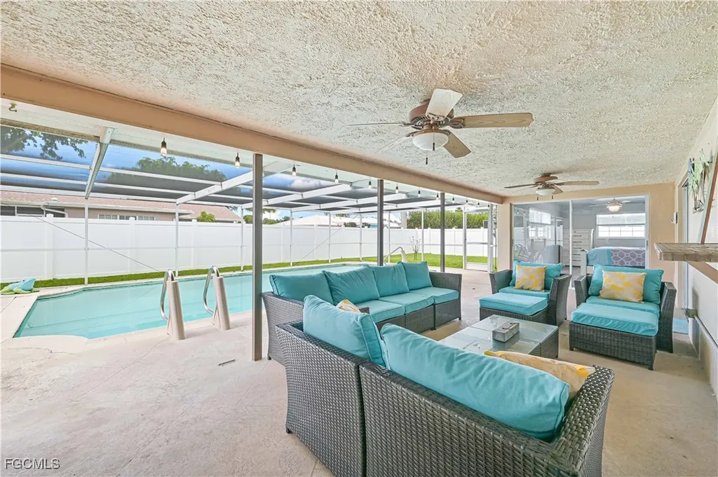 1462 N Larkwood Square Fort Myers FL 33919