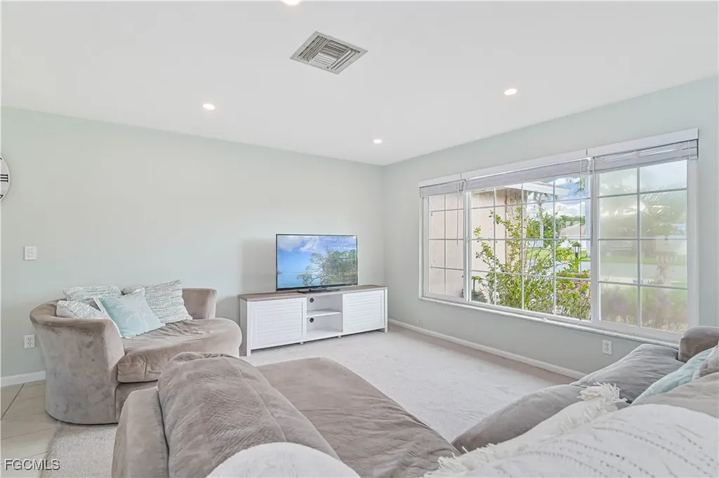 1462 N Larkwood Square Fort Myers FL 33919
