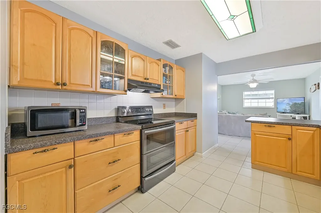 1462 N Larkwood Square Fort Myers FL 33919