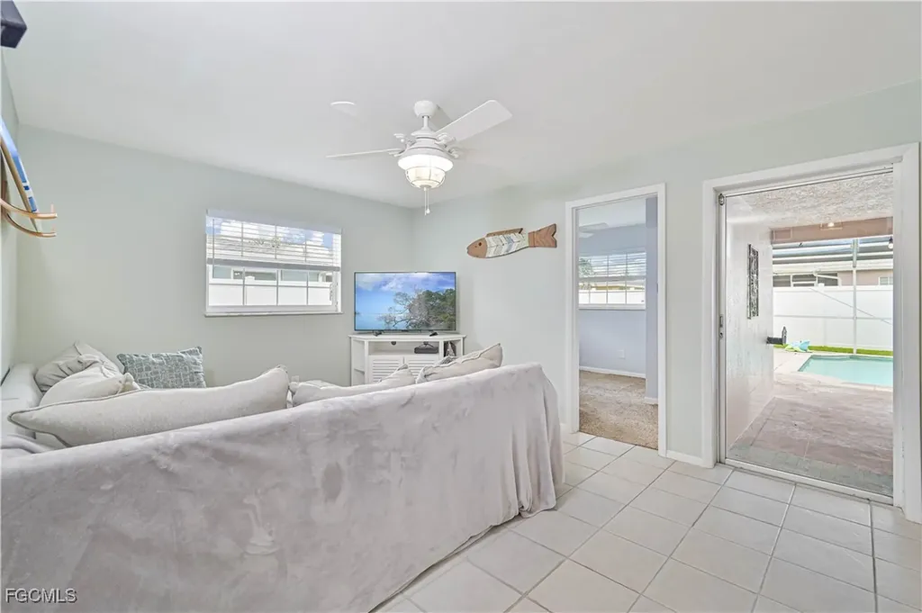 1462 N Larkwood Square Fort Myers FL 33919