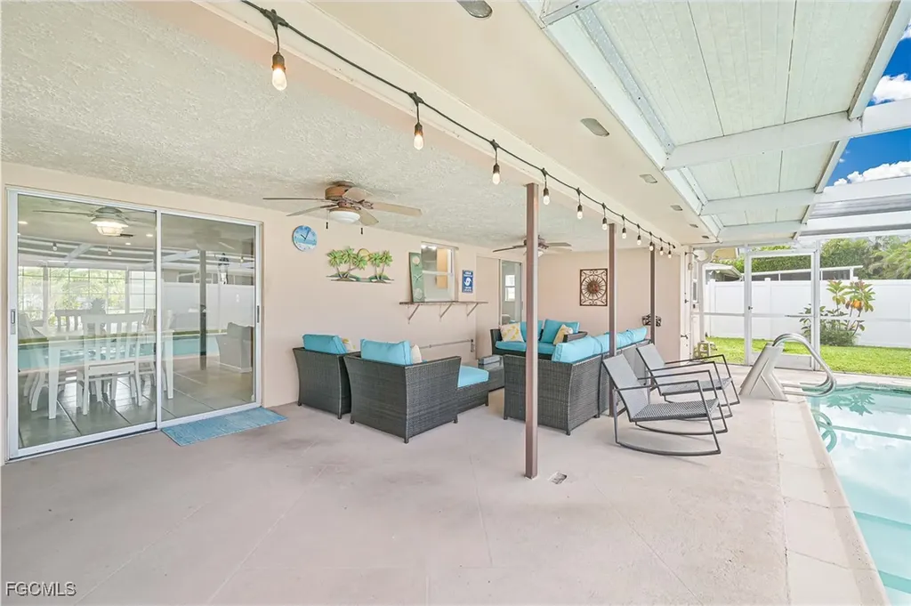 1462 N Larkwood Square Fort Myers FL 33919
