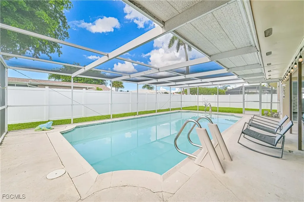 1462 N Larkwood Square Fort Myers FL 33919