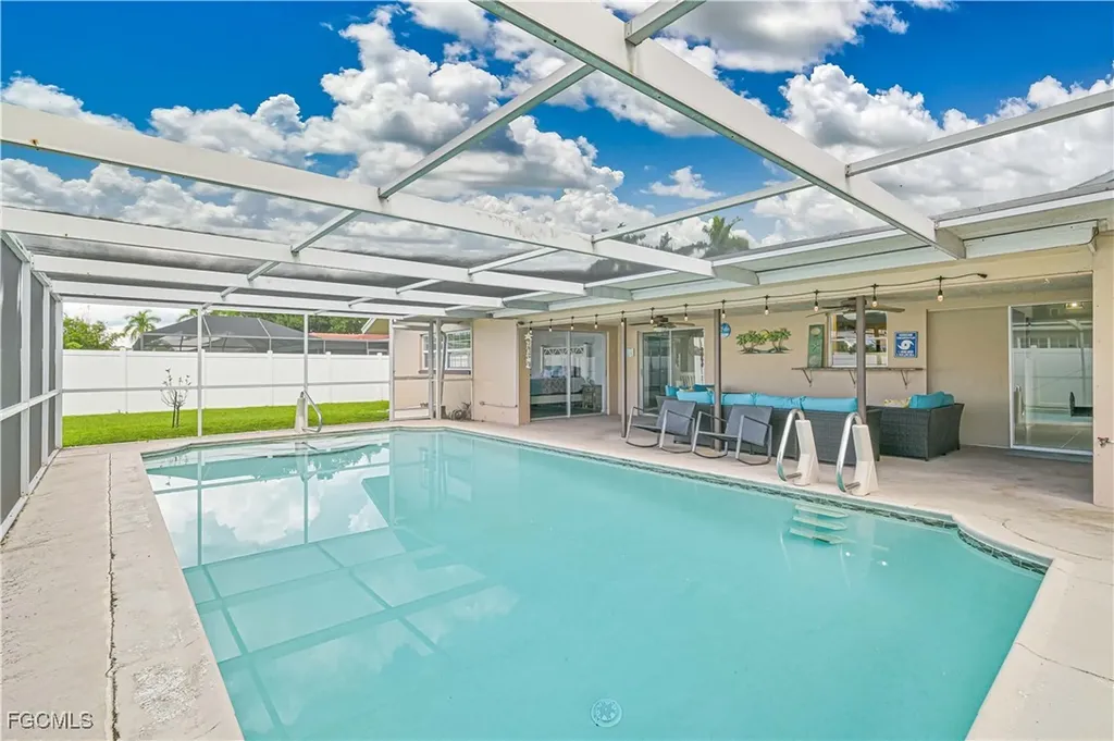 1462 N Larkwood Square Fort Myers FL 33919