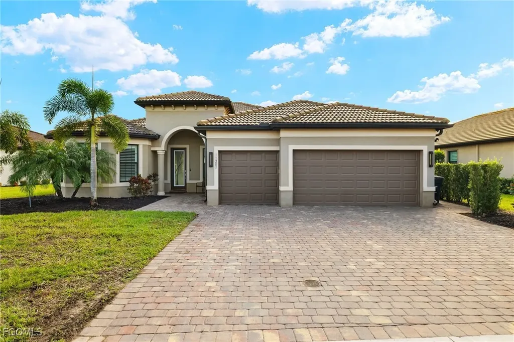 11283 Thurston Chase Fort Myers FL 33913