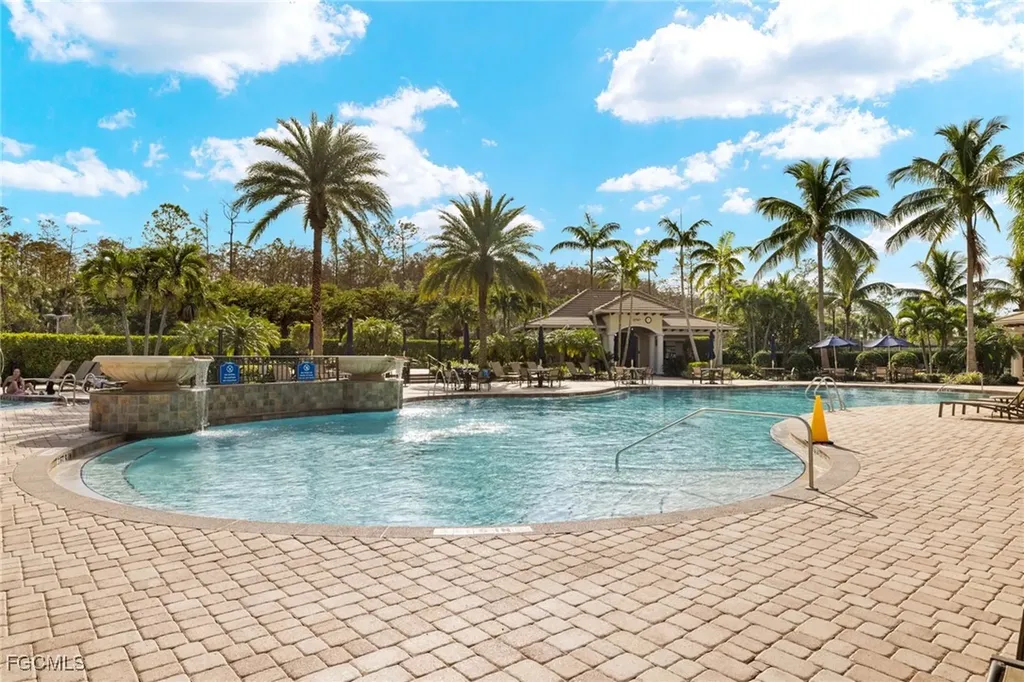 11283 Thurston Chase Fort Myers FL 33913