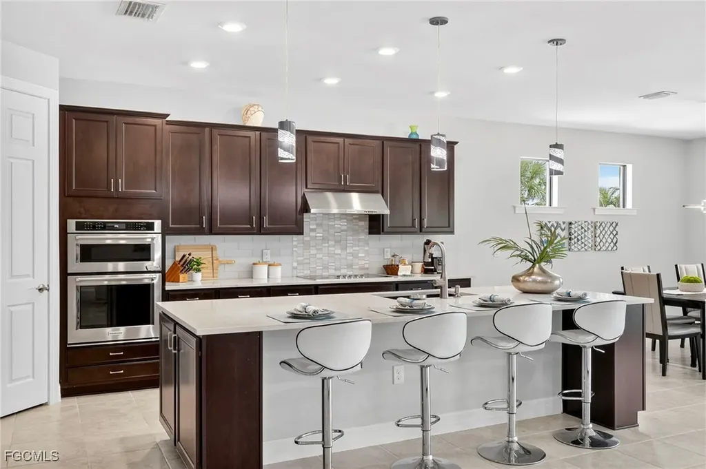 11283 Thurston Chase Fort Myers FL 33913