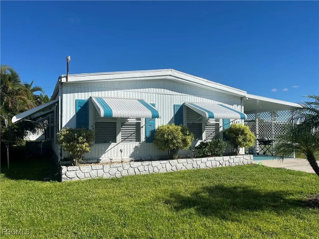 3142 Mercury Lane North Fort Myers FL 33903