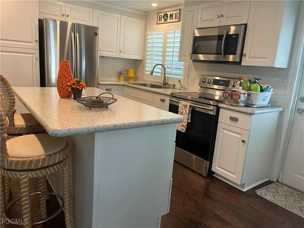 3142 Mercury Lane North Fort Myers FL 33903