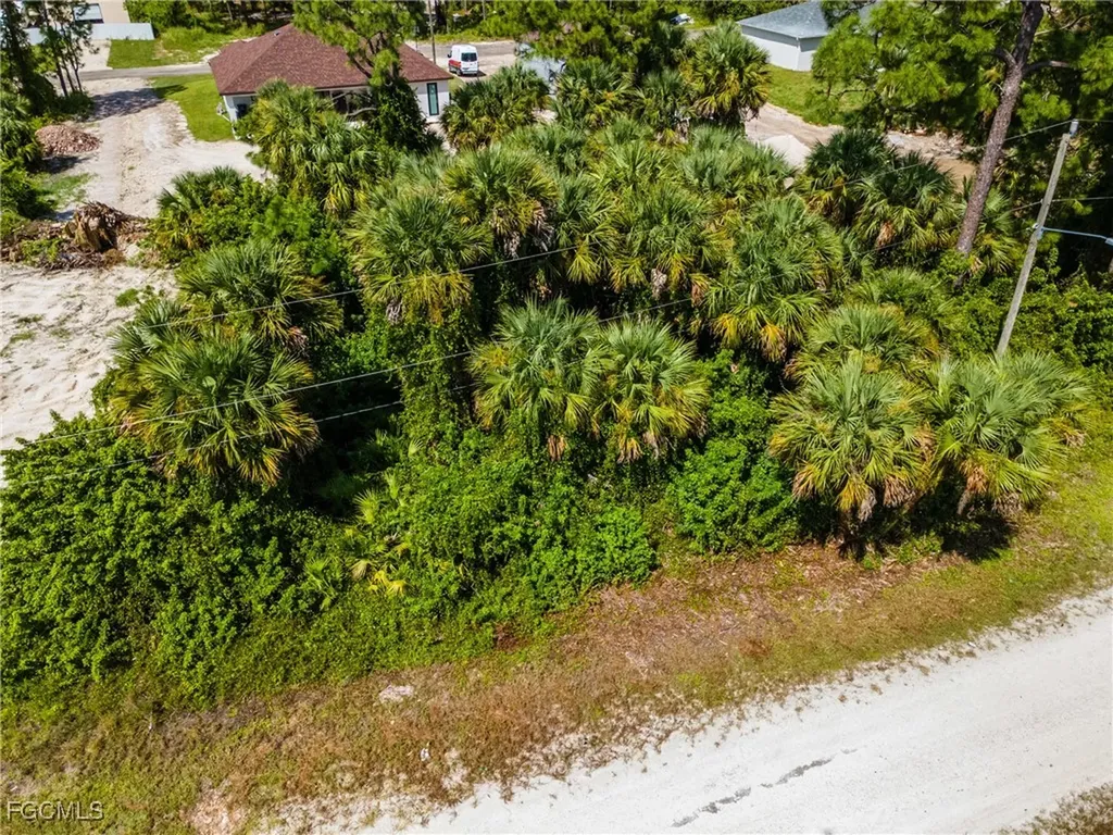 626 Bond Avenue S Lehigh Acres FL 33974
