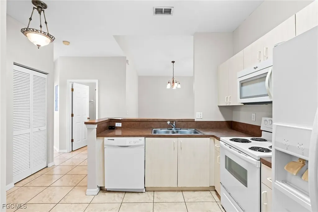 4191 Bellasol Circle Fort Myers FL 33916