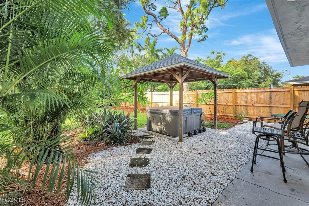 8297 San Marcos Fort Myers FL 33919