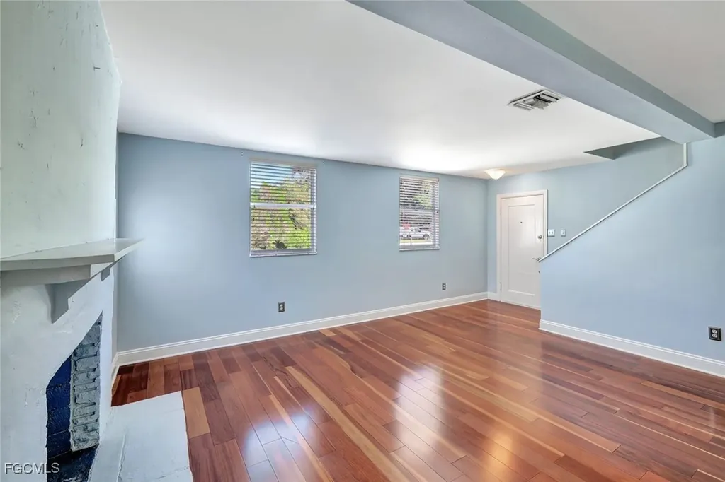 8297 San Marcos Fort Myers FL 33919