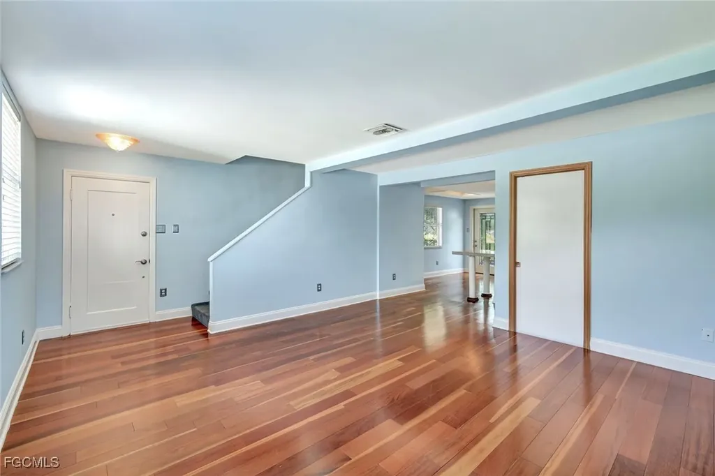 8297 San Marcos Fort Myers FL 33919