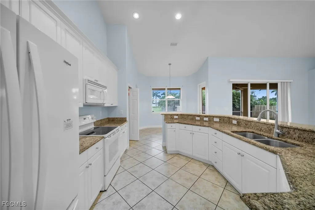 621 NW 37th Avenue Cape Coral FL 33993