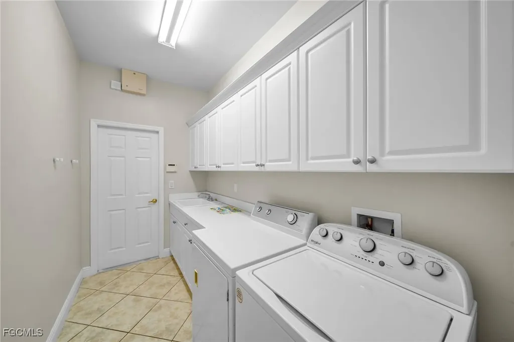 621 NW 37th Avenue Cape Coral FL 33993