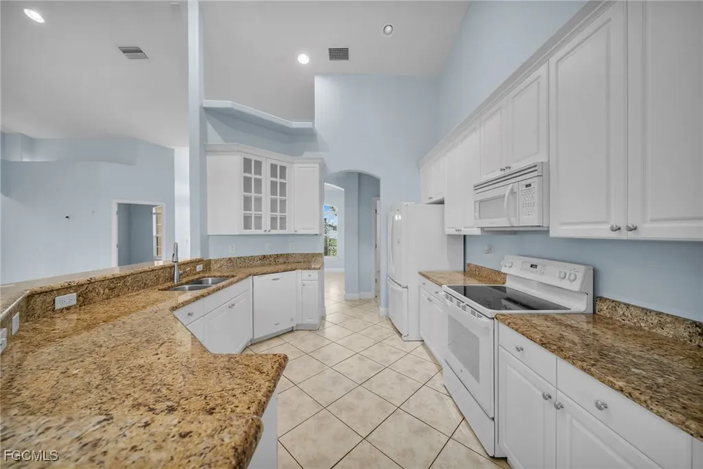 621 NW 37th Avenue Cape Coral FL 33993