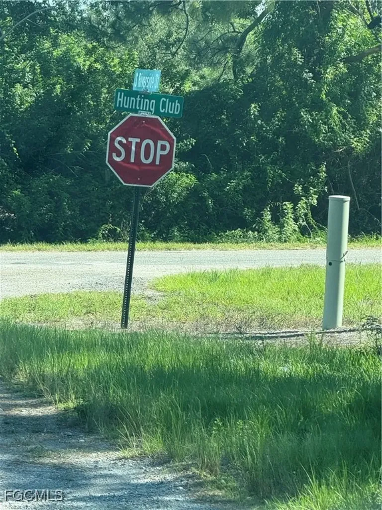 390 Hunting Club Avenue Clewiston FL 33440