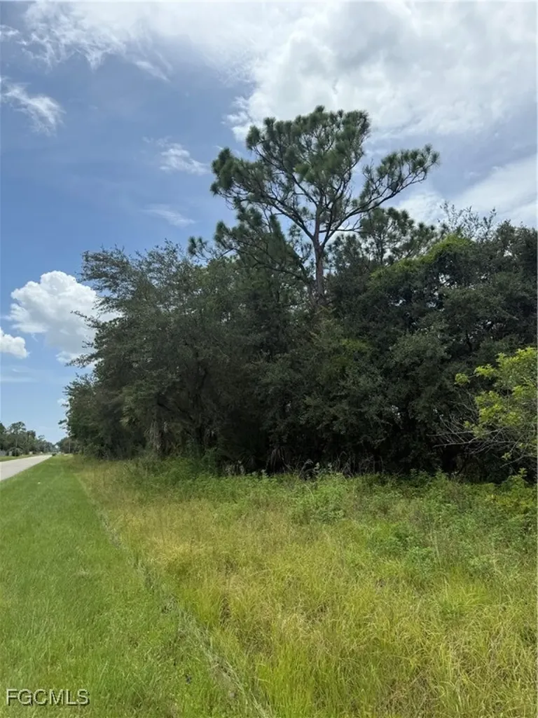 390 Hunting Club Avenue Clewiston FL 33440