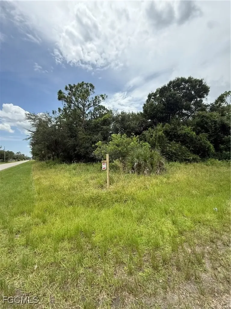 390 Hunting Club Avenue Clewiston FL 33440