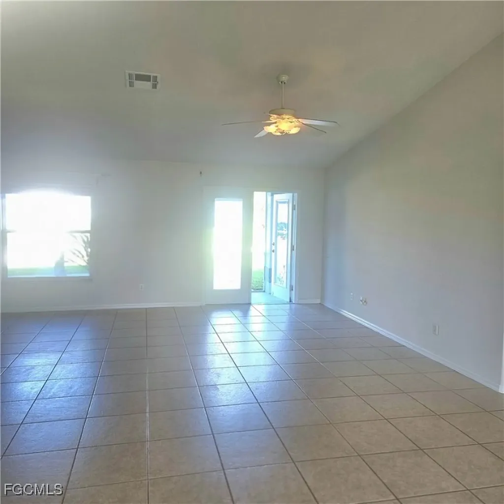 3315 SW 8th Court Cape Coral FL 33914