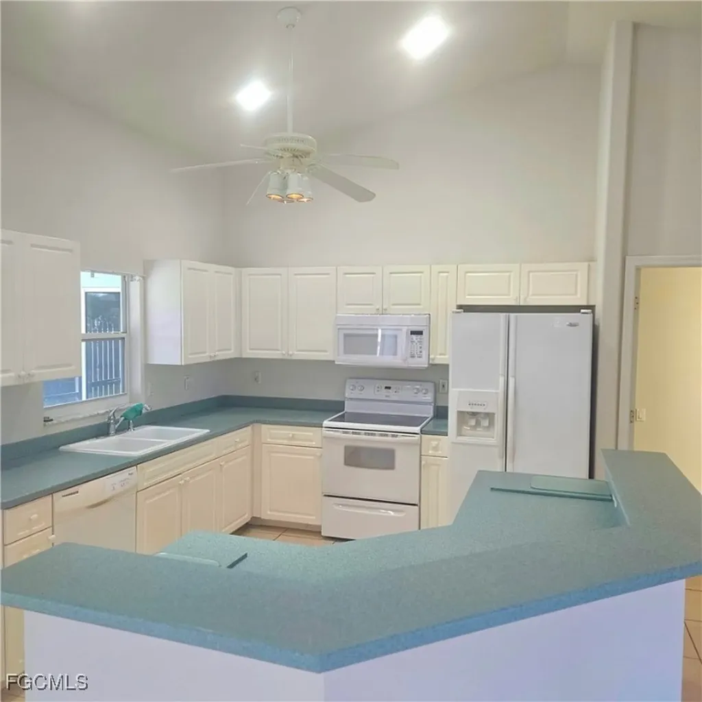 3315 SW 8th Court Cape Coral FL 33914