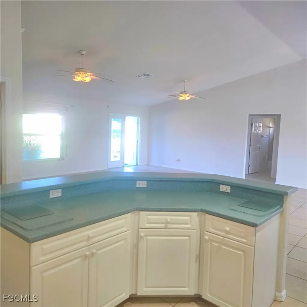 3315 SW 8th Court Cape Coral FL 33914