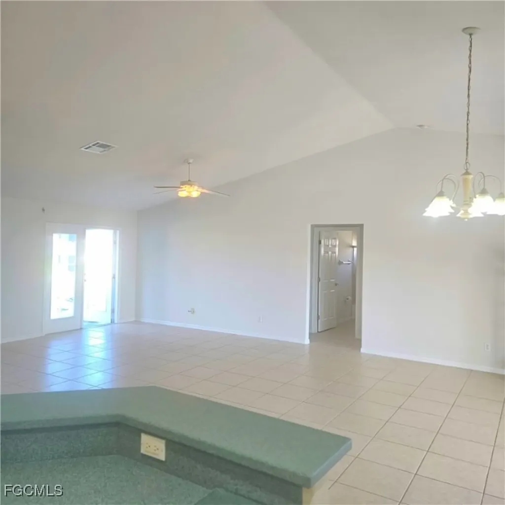 3315 SW 8th Court Cape Coral FL 33914