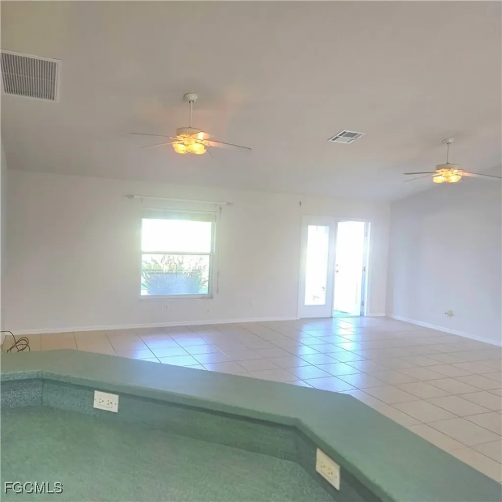 3315 SW 8th Court Cape Coral FL 33914