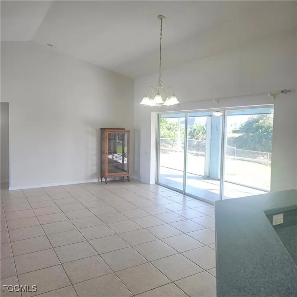 3315 SW 8th Court Cape Coral FL 33914