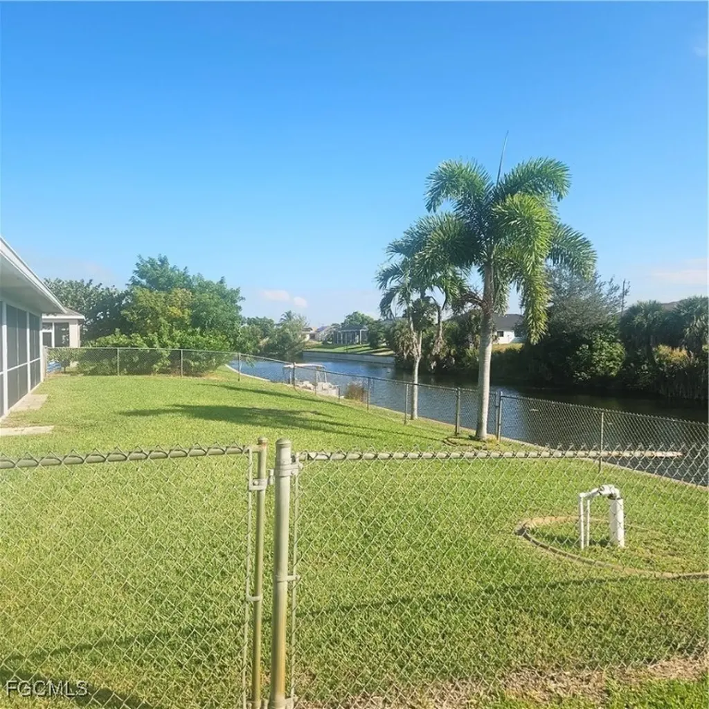 3315 SW 8th Court Cape Coral FL 33914