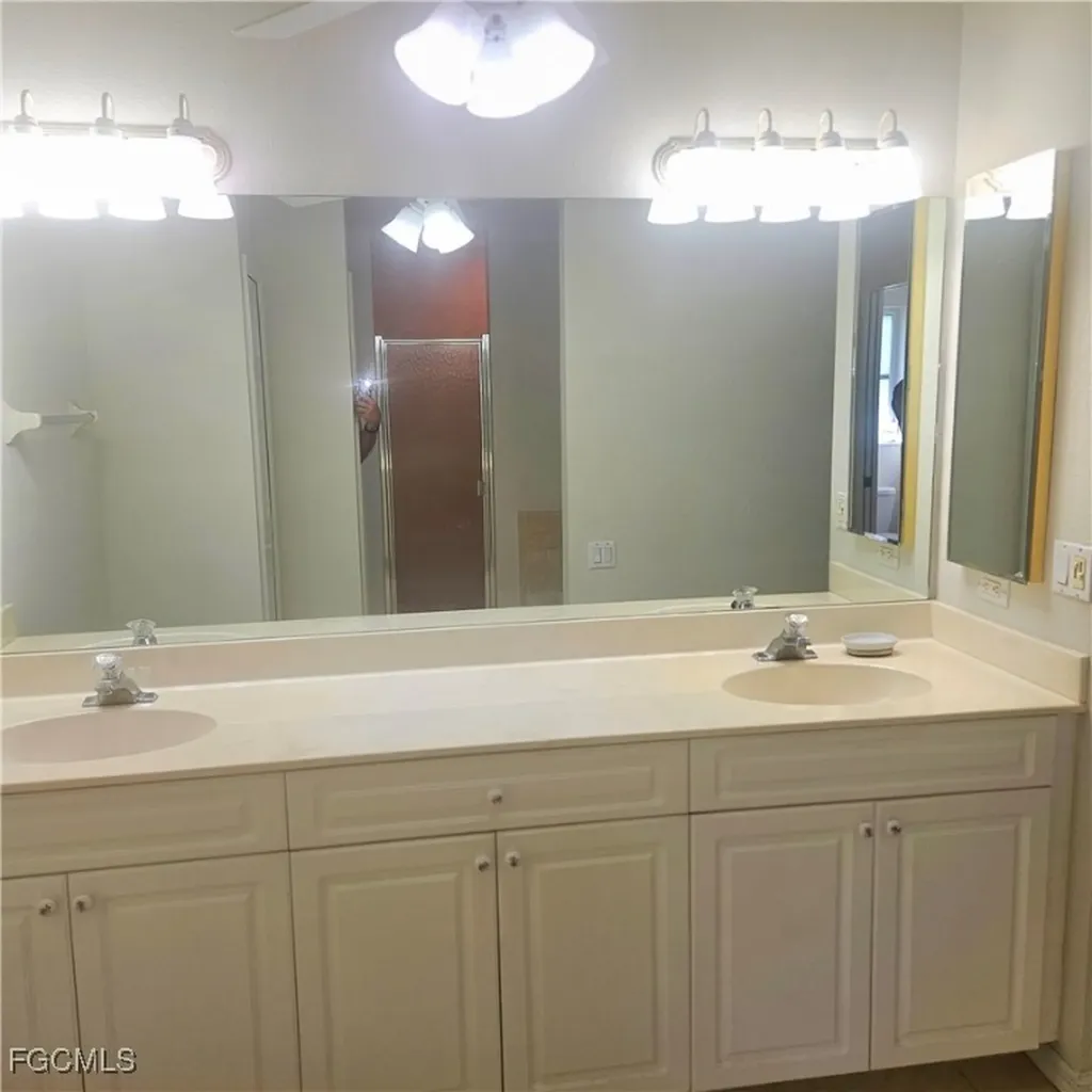 3315 SW 8th Court Cape Coral FL 33914