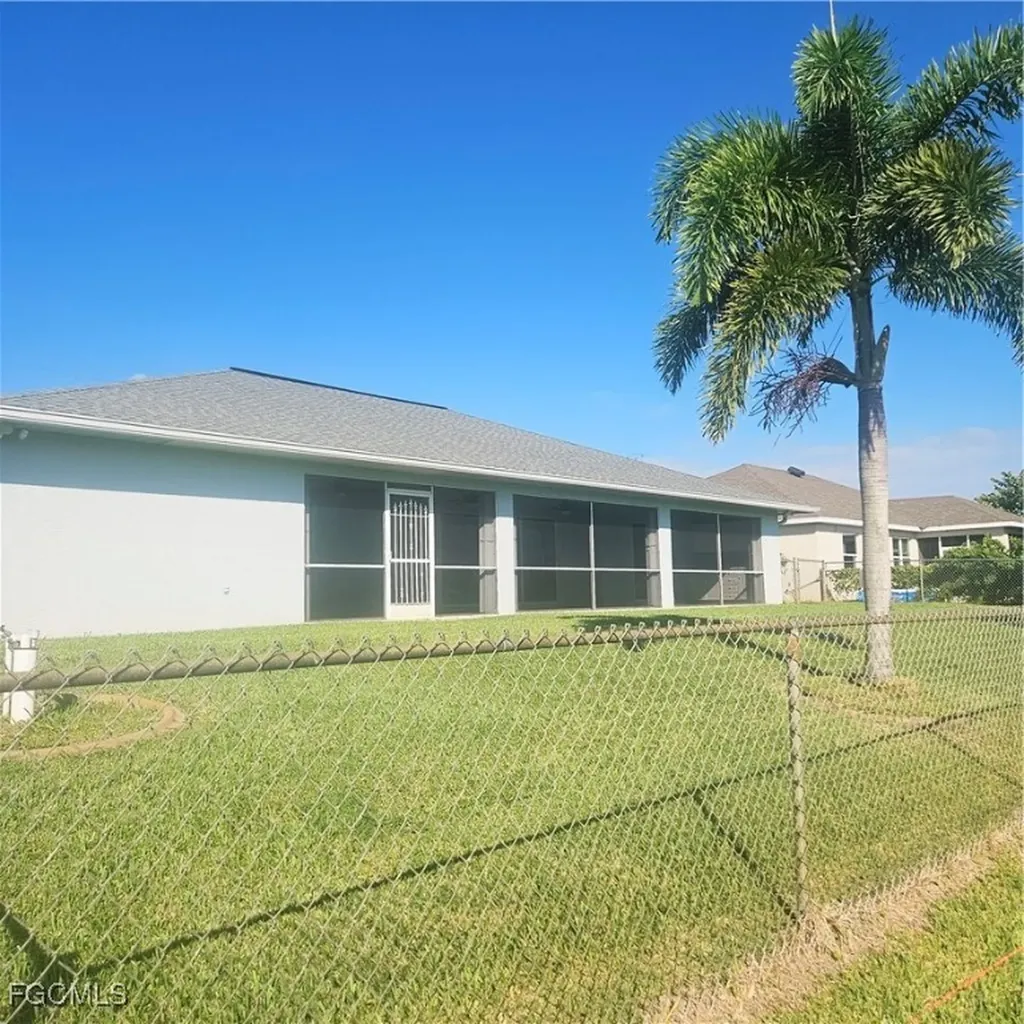3315 SW 8th Court Cape Coral FL 33914